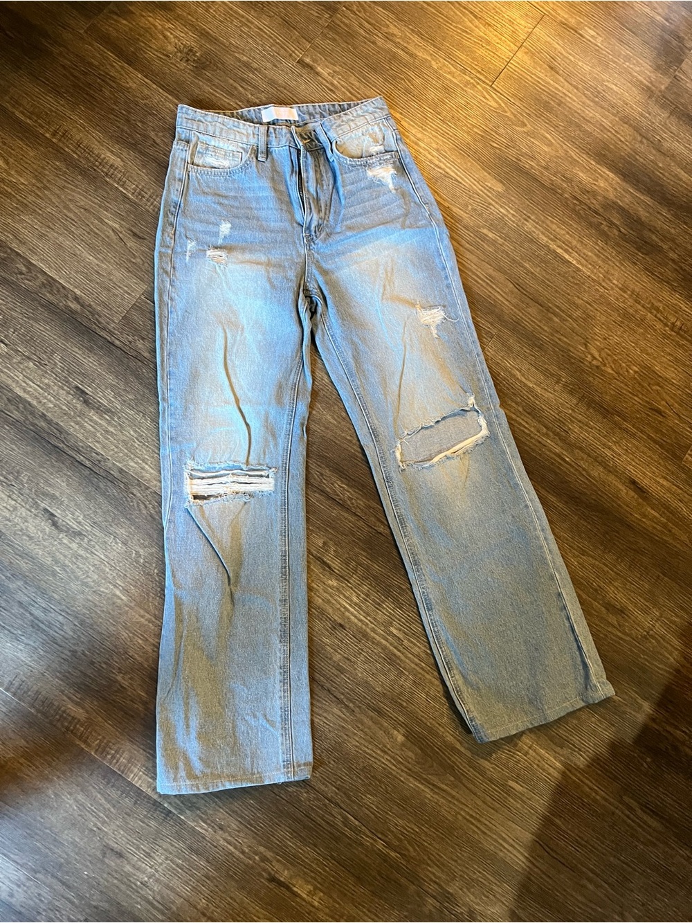 Women’s Light Blue Distressed Jeans